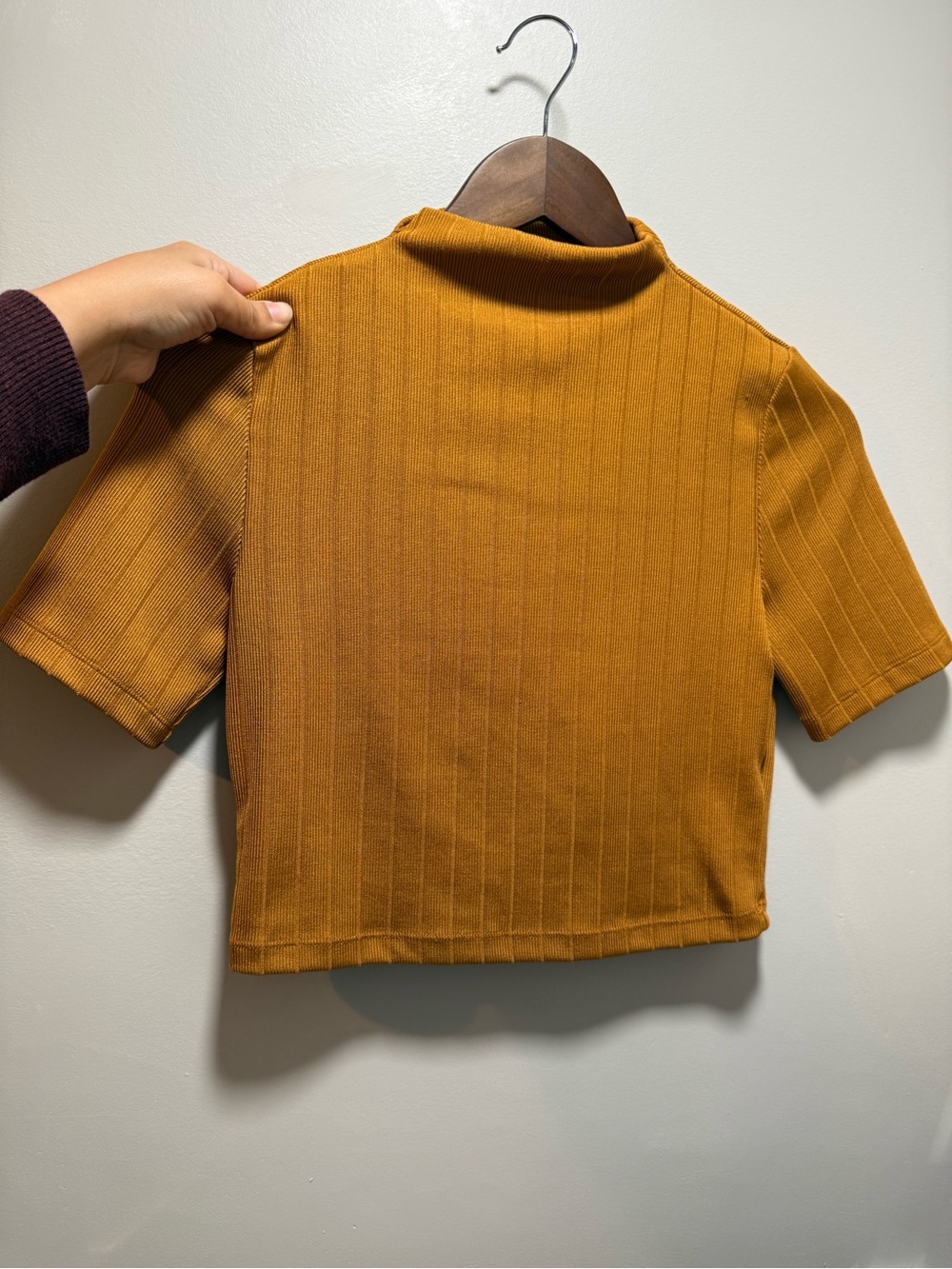 Forever 21 Mustard Yellow Ribbed Mock Neck Crop Baddie Top Size Large